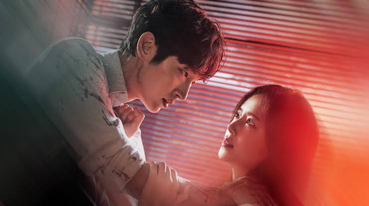 Imagem de divulgação do dorama coreano Flower of Evil com Lee Joon-Gi e Moon Chae-Won.