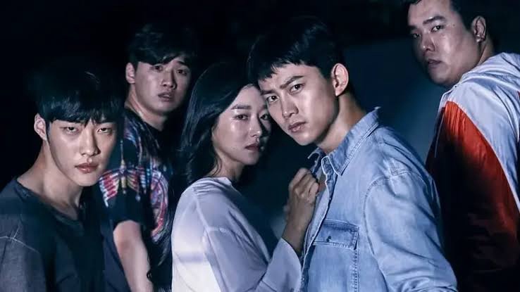 Imagem de divulgação do dorama coreano Save Me, que aborda seitas religiosas e mistério, disponível no Prime Video.